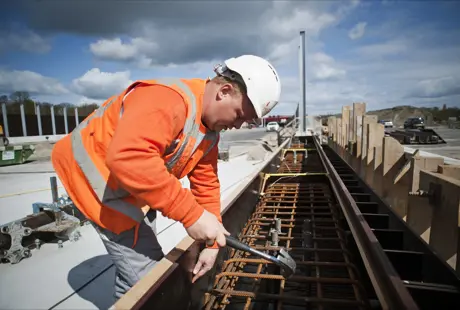 Staal-vlechtwerk-medewerker