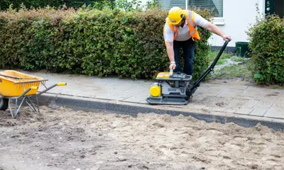 ‘Werk stratenmakers direct stilgelegd bij verkeerde fysieke belasting’