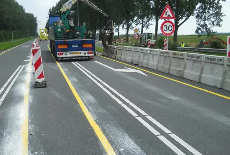 Toolboxflyer 'Veilig werken langs de weg'