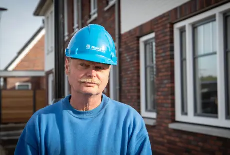Mantelzorg en werk in Bouw & Infra: hoe houd je de balans?